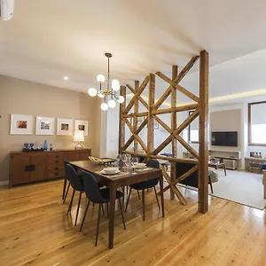 downtown-2bedroom-wonder.hotels-lisbon-portugal.com/